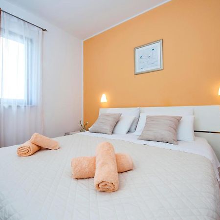 Apartments And Rooms Camaiore Rovinj Luaran gambar