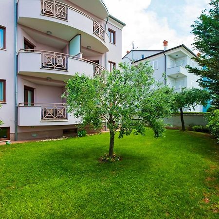 Apartments And Rooms Camaiore Rovinj Luaran gambar