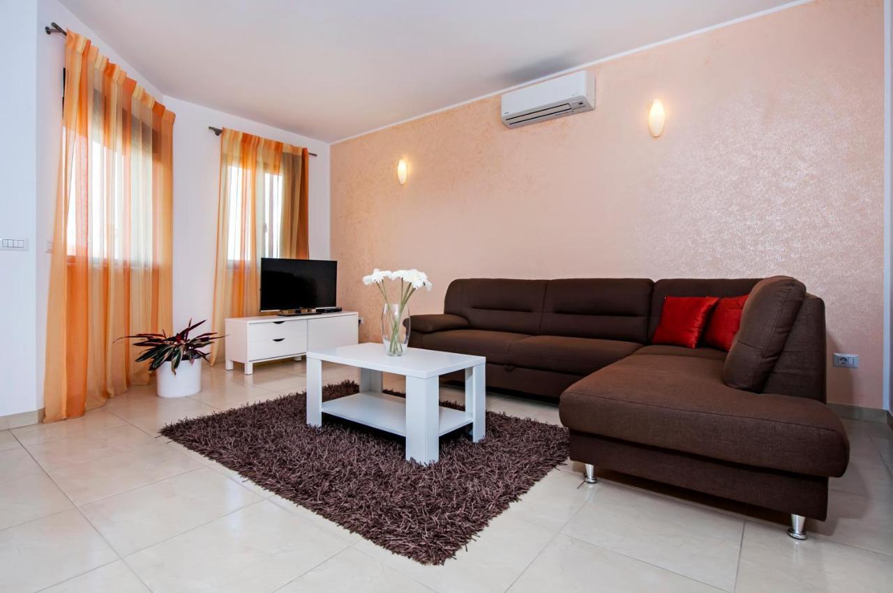 Apartments And Rooms Camaiore Rovinj Luaran gambar