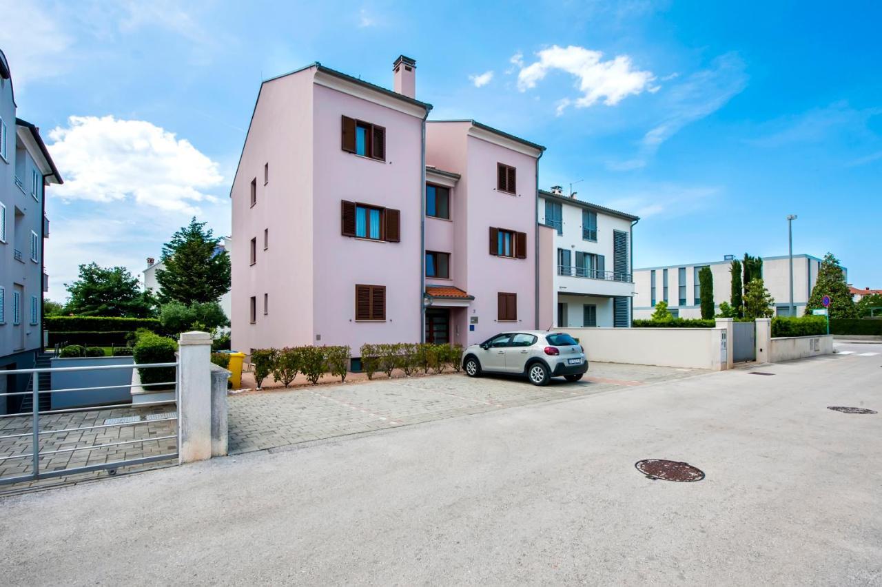 Apartments And Rooms Camaiore Rovinj Luaran gambar