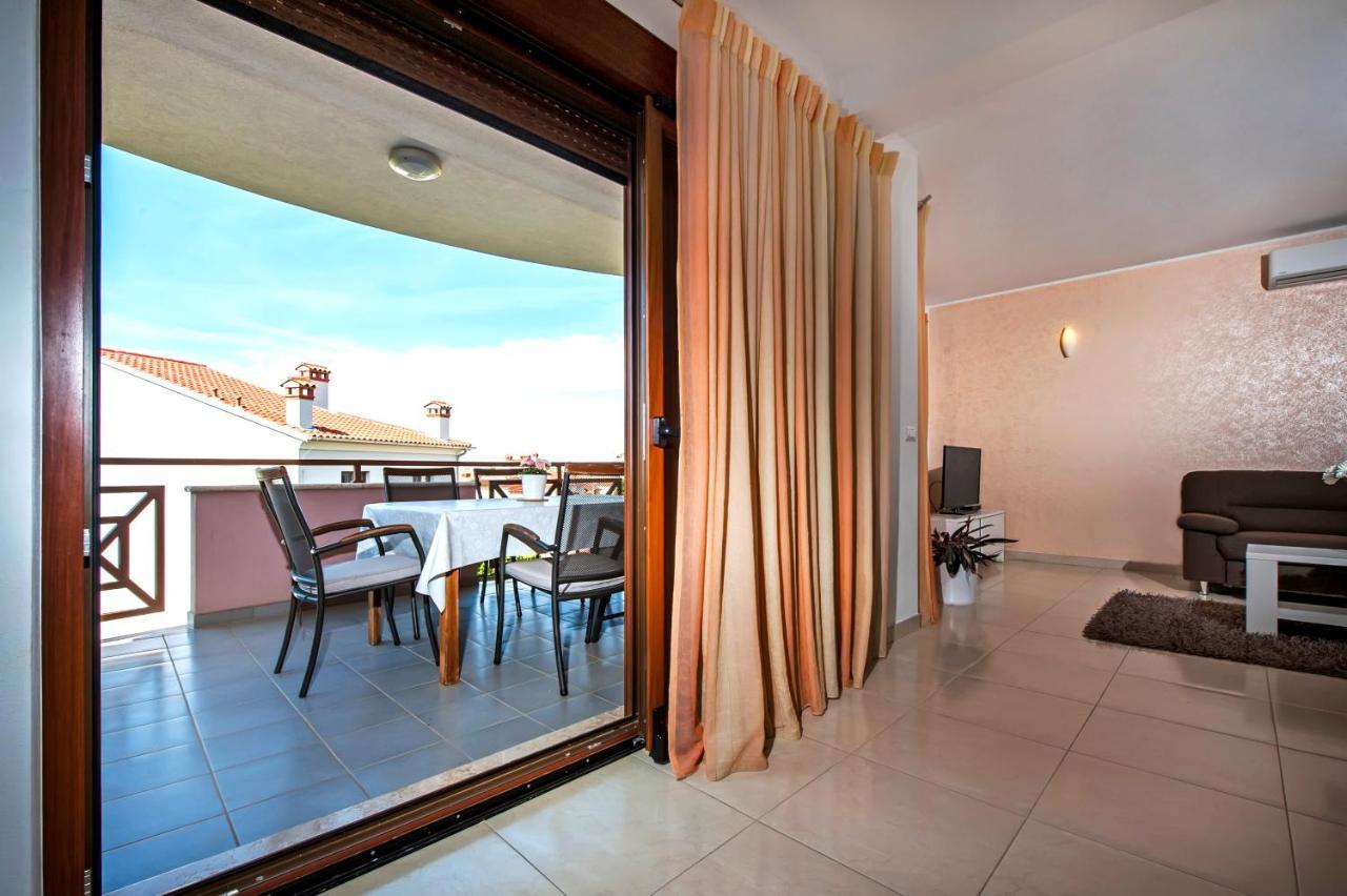 Apartments And Rooms Camaiore Rovinj Luaran gambar